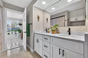 1963 Tanglewood Dr NE, Saint Petersburg, FL 33702 - Photo 21