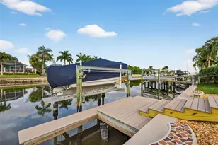 1963 Tanglewood Dr NE, Saint Petersburg, FL 33702 - Photo 35