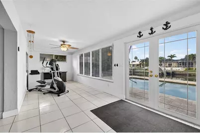 1963 Tanglewood Drive NE, Saint Petersburg, FL 33702 - Photo 15