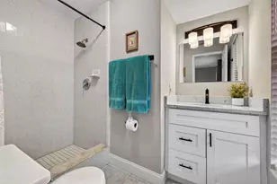 1963 Tanglewood Dr NE, Saint Petersburg, FL 33702 - Photo 19