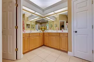 6251 Vista Verde Dr W, Saint Petersburg, FL 33707 - Photo 19