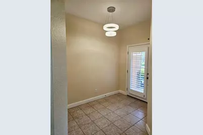 6251 Vista Verde Drive W, Saint Petersburg, FL 33707 - Photo 5