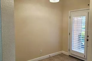 6251 Vista Verde Dr W, Saint Petersburg, FL 33707 - Photo 5