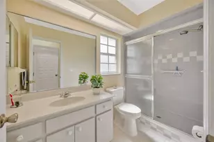 37157 Foxrun Pl, Zephyrhills, FL 33542 - Photo 11