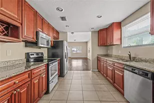 2501 W Gray St, Tampa, FL 33609 - Photo 17