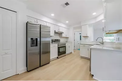 4208 Pine Isle Drive, Lutz, FL 33558 - Photo 9