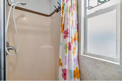 37015 Sandra Avenue, Zephyrhills, FL 33542 - Photo 25