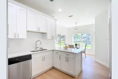 2960 Sandringham Place, Sarasota, FL 34235 - Photo 9