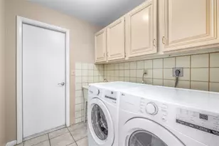 714 Charlotte Ave, Tarpon Springs, FL 34689 - Photo 31