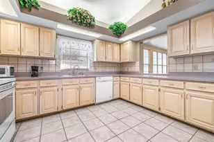 714 Charlotte Ave, Tarpon Springs, FL 34689 - Photo 23