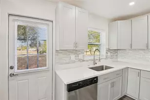 6882 Pinehurst Dr, Spring Hill, FL 34606 - Photo 9