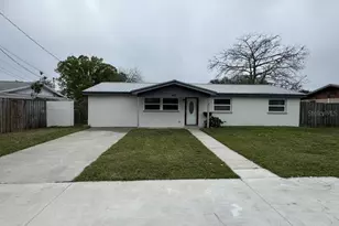 427 Donald St, Lakeland, FL 33813 - Photo 1