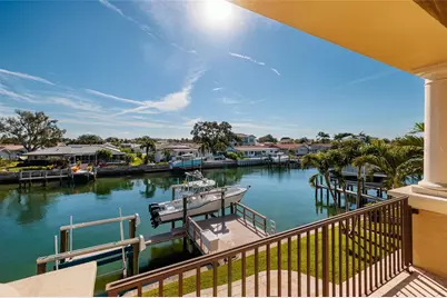 1976 Kansas Avenue NE, Saint Petersburg, FL 33703 - Photo 19