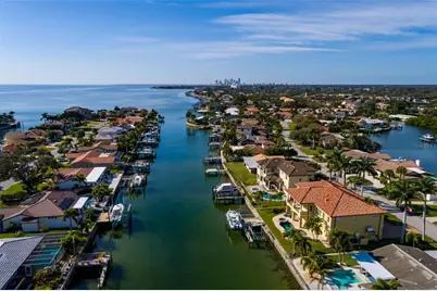 1976 Kansas Avenue NE, Saint Petersburg, FL 33703 - Photo 61