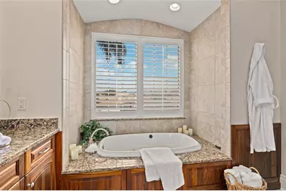 1976 Kansas Avenue NE, Saint Petersburg, FL 33703 - Photo 27