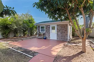 1420 W Bogie Dr, Tampa, FL 33612 - Photo 31