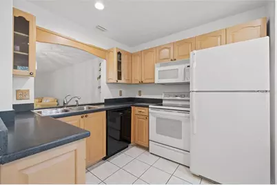 725 83rd Avenue N #205, Saint Petersburg, FL 33702 - Photo 3