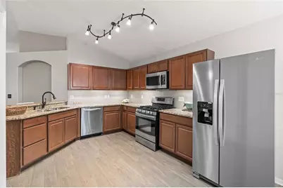 6006 Chellas Court, Lutz, FL 33558 - Photo 11