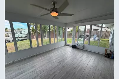 1359 40th Avenue NE, Saint Petersburg, FL 33703 - Photo 15