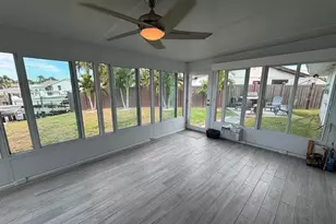 1359 40th Ave NE, Saint Petersburg, FL 33703 - Photo 15