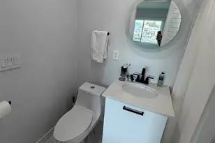 1359 40th Ave NE, Saint Petersburg, FL 33703 - Photo 9