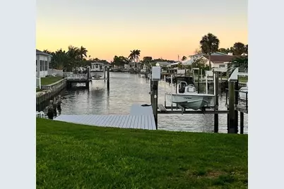 1359 40th Avenue NE, Saint Petersburg, FL 33703 - Photo 19