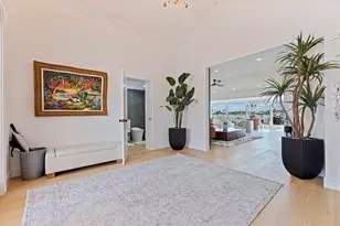 7827 9th Ave S, Saint Petersburg, FL 33707 - Photo 9