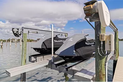 7827 9th Avenue S, Saint Petersburg, FL 33707 - Photo 43