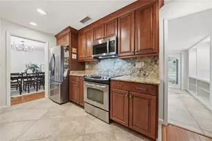 1868 Juarez Way S, Saint Petersburg, FL 33712 - Photo 17