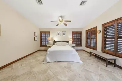 1868 Juarez Way S, Saint Petersburg, FL 33712 - Photo 37