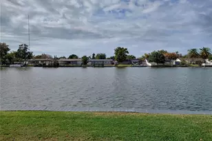 2135 Waterview Dr, Holiday, FL 34691 - Photo 3