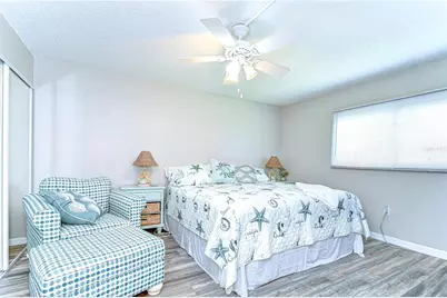 13870 Oakwood Lane, Seminole, FL 33776 - Photo 17
