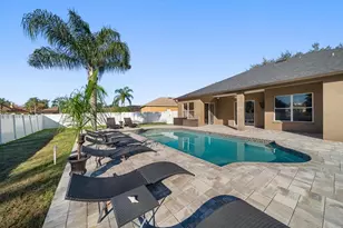 2712 Abbey Grove Dr, Valrico, FL 33594 - Photo 5