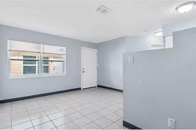 140 112th Avenue N #4, Saint Petersburg, FL 33716 - Photo 3