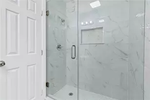 140 112th Ave N, Saint Petersburg, FL 33716 - Photo 17