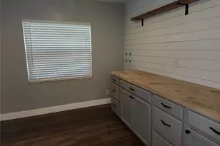 820 Crenshaw Lake Rd, Lutz, FL 33548 - Photo 27