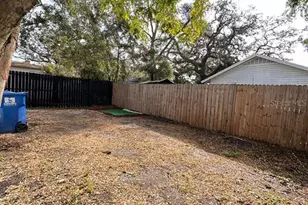 2100 Auburn St S, Saint Petersburg, FL 33712 - Photo 13