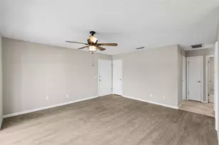 13758 Orange Sunset Dr, Tampa, FL 33618 - Photo 5