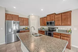 10532 Standing Stone Dr, Wimauma, FL 33598 - Photo 7