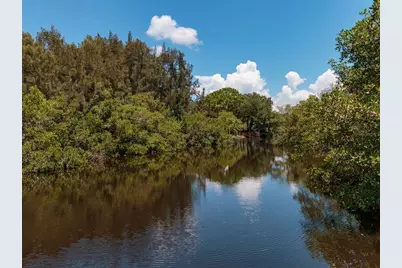 842 Amelia Court NE, Saint Petersburg, FL 33702 - Photo 43