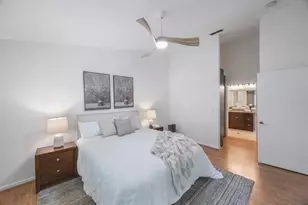 842 Amelia Ct NE, Saint Petersburg, FL 33702 - Photo 21
