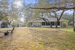 8412 Christopher Ln, Weeki Wachee, FL 34613 - Photo 11