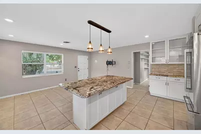 8184 24th Avenue N, Saint Petersburg, FL 33710 - Photo 11