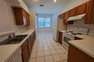 9307 Huntington Park Way, Tampa, FL 33647 - Photo 9