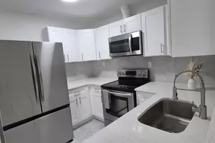 7128 Oakwood Dr, New Port Richey, FL 34652 - Photo 3