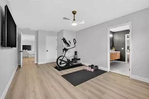 2000 Kansas Ave NE, Saint Petersburg, FL 33703 - Photo 21