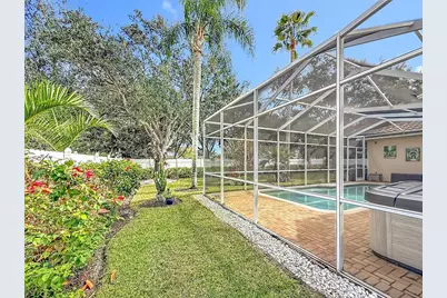 2387 Hillcreek Circle E, Clearwater, FL 33759 - Photo 49