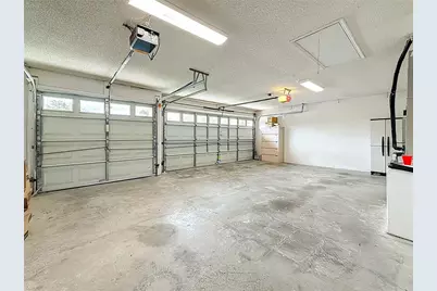 2387 Hillcreek Circle E, Clearwater, FL 33759 - Photo 43