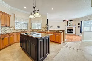 2387 Hillcreek Cir E, Clearwater, FL 33759 - Photo 25