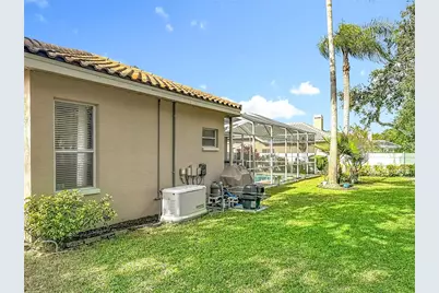 2387 Hillcreek Circle E, Clearwater, FL 33759 - Photo 55